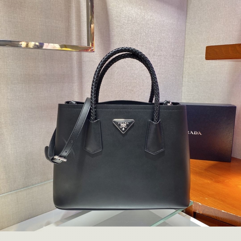 Pra*a shopping bags